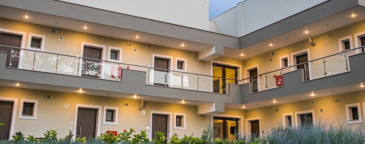 Aparthotel Gmare Gerakini Exteriér fotografie